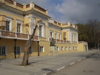 Фасад галереи Айвазовского